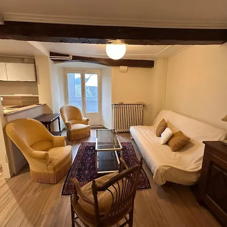 - La Maison De La Petite Place * مورات