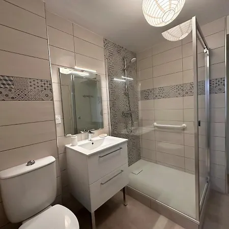 - La Maison De La Petite Place بيت للعطل مورات
