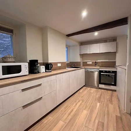 - La Maison De La Petite Place مورات