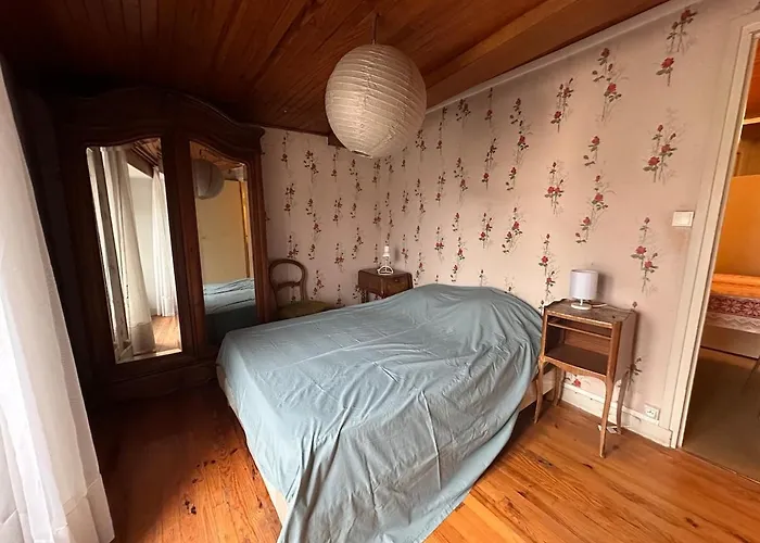 La Petite Maison De La Place Nyaraló *